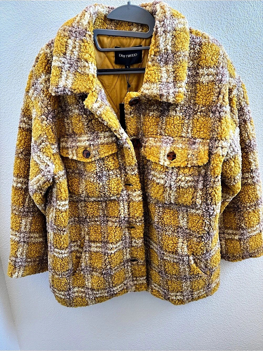 NWT Driftwood Plaid Teddy Jacket in Yellow .
Size Small.